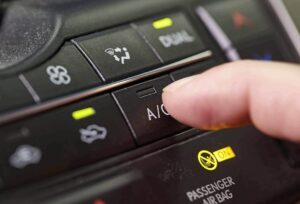 Using car air conditioning during hot weather